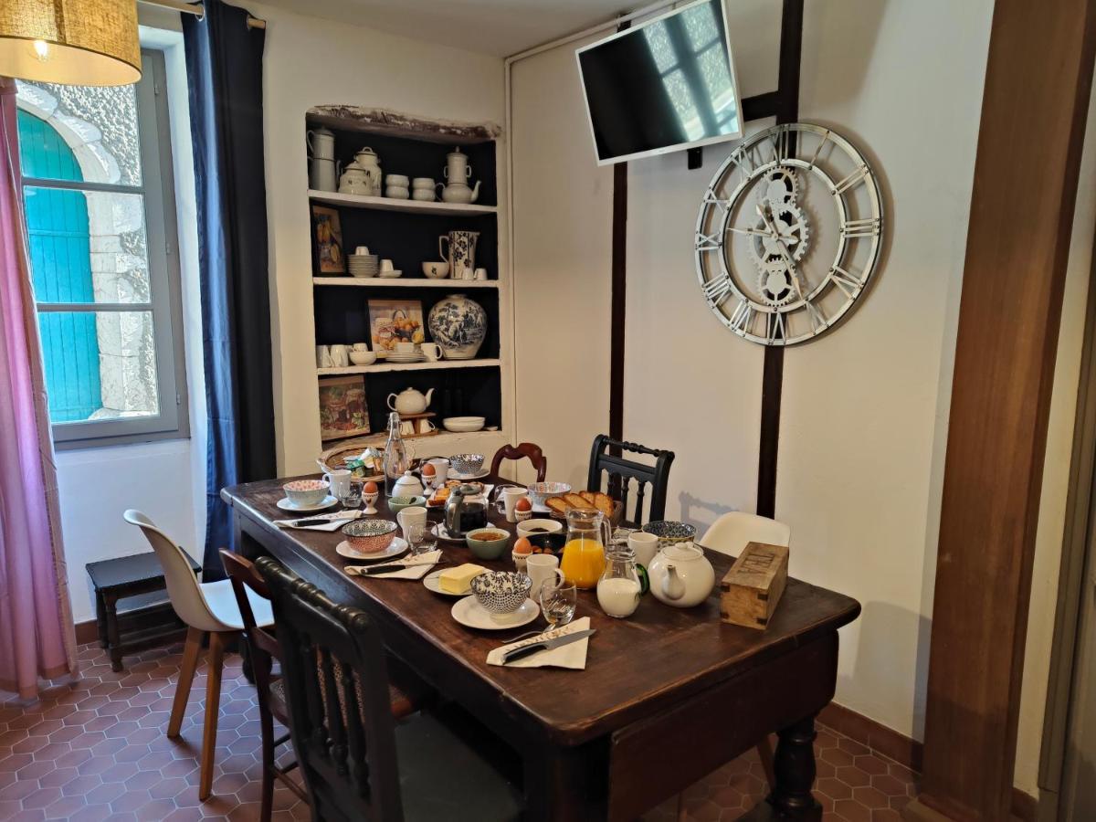 Le Chat Botte Chambres Et Table D'Hote Sur Reservation Arthez-de-Bearn Extérieur photo