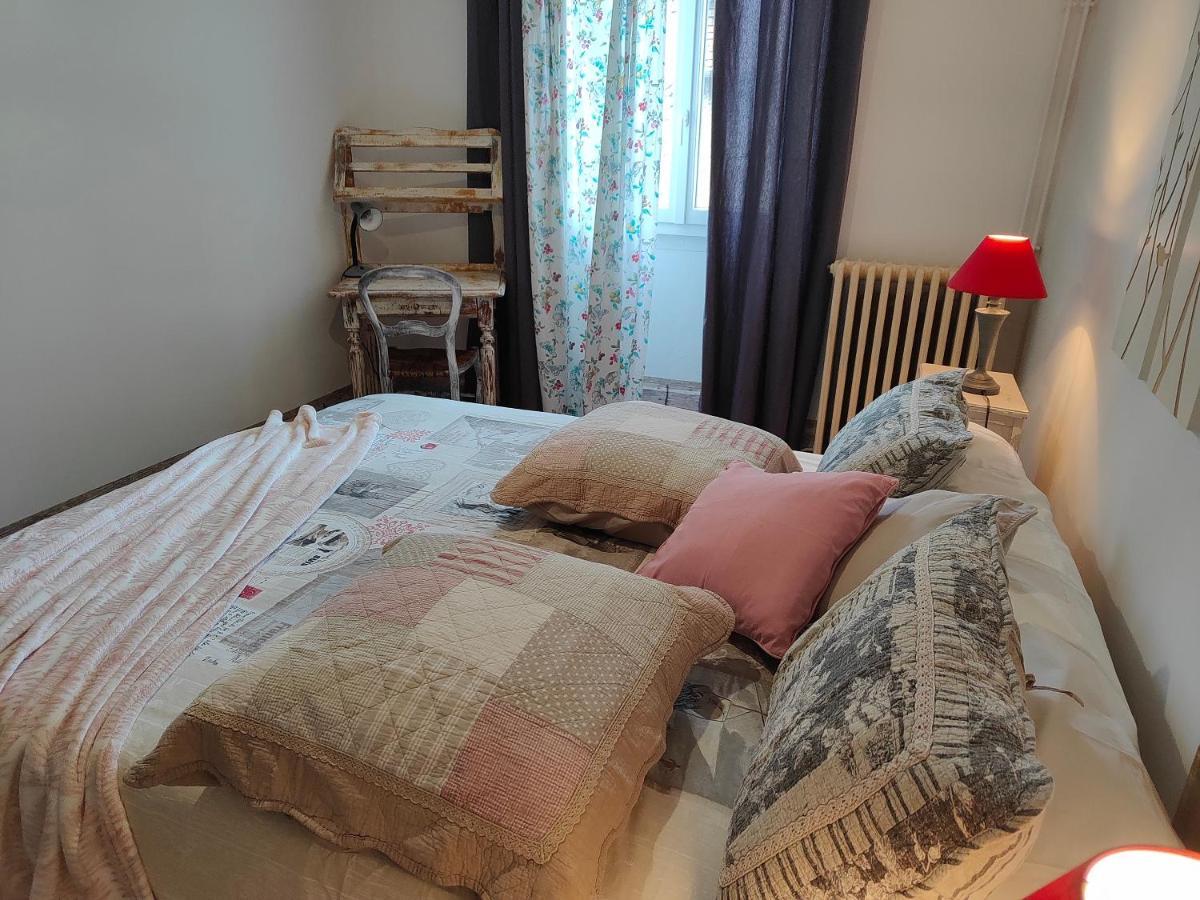 Le Chat Botte Chambres Et Table D'Hote Sur Reservation Arthez-de-Bearn Extérieur photo